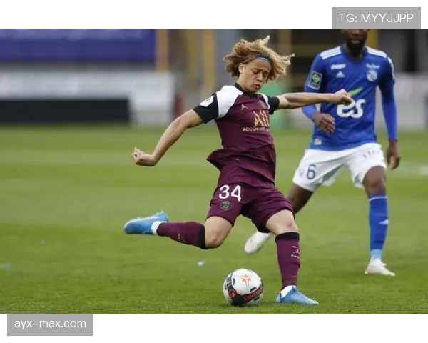 哈维·西蒙斯新赛季火力全开，率队稳步攀升激情逐胜