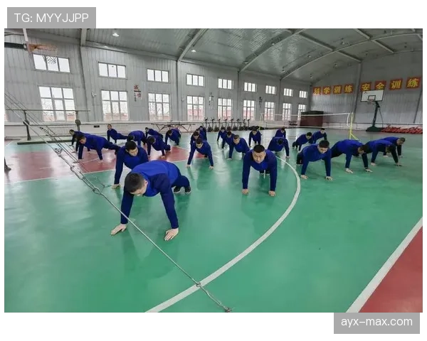 穆西亚拉强化体能训练成效显著,加速迈向足坛新星行列 穆西亚拉强化体能训练成效显著,加速迈向足坛新星行列