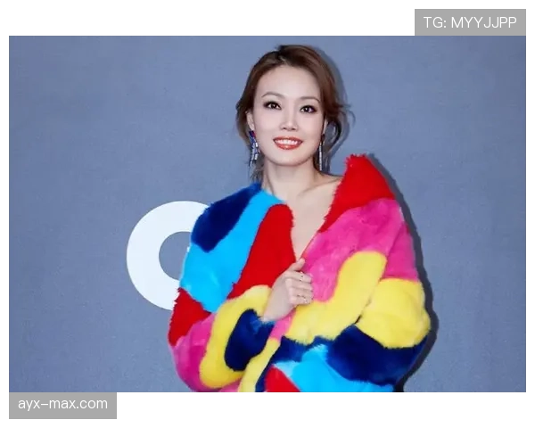 袁悦那朋友圈真是现实版贵妇圈，随手一发就是度假豪宅照，你说普通人咋跟？