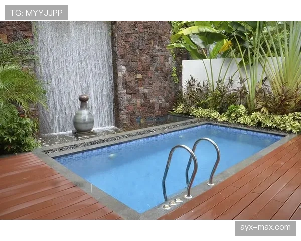 田亮家里泳池开趴，连保姆都穿得像明星，这日子咋那么奢侈啊？